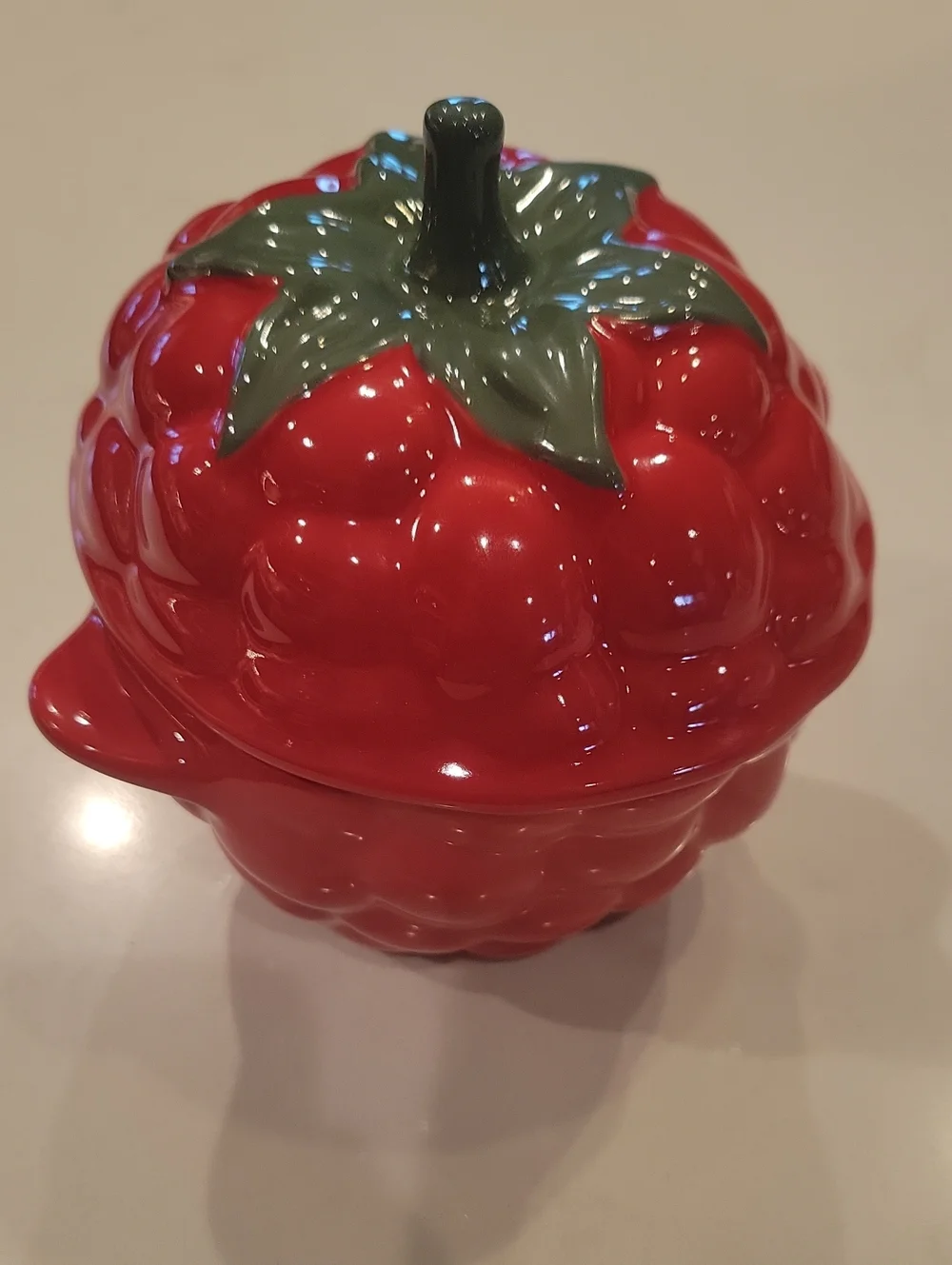 NWT Le Creuset Raspberry Cocotte
